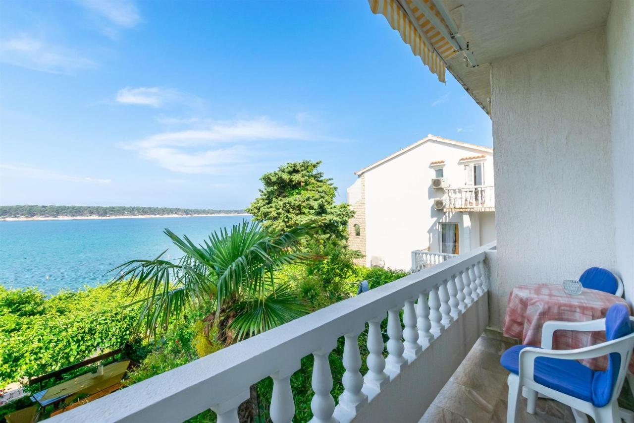 Apartments Biserka Barbat na Rabu Екстериор снимка