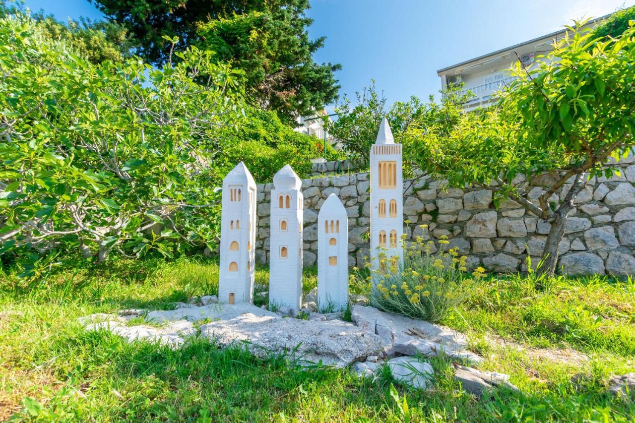 Apartments Biserka Barbat na Rabu Екстериор снимка