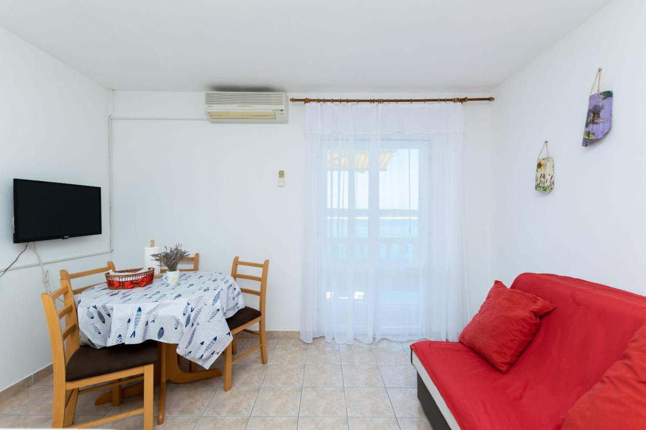 Apartments Biserka Barbat na Rabu Екстериор снимка
