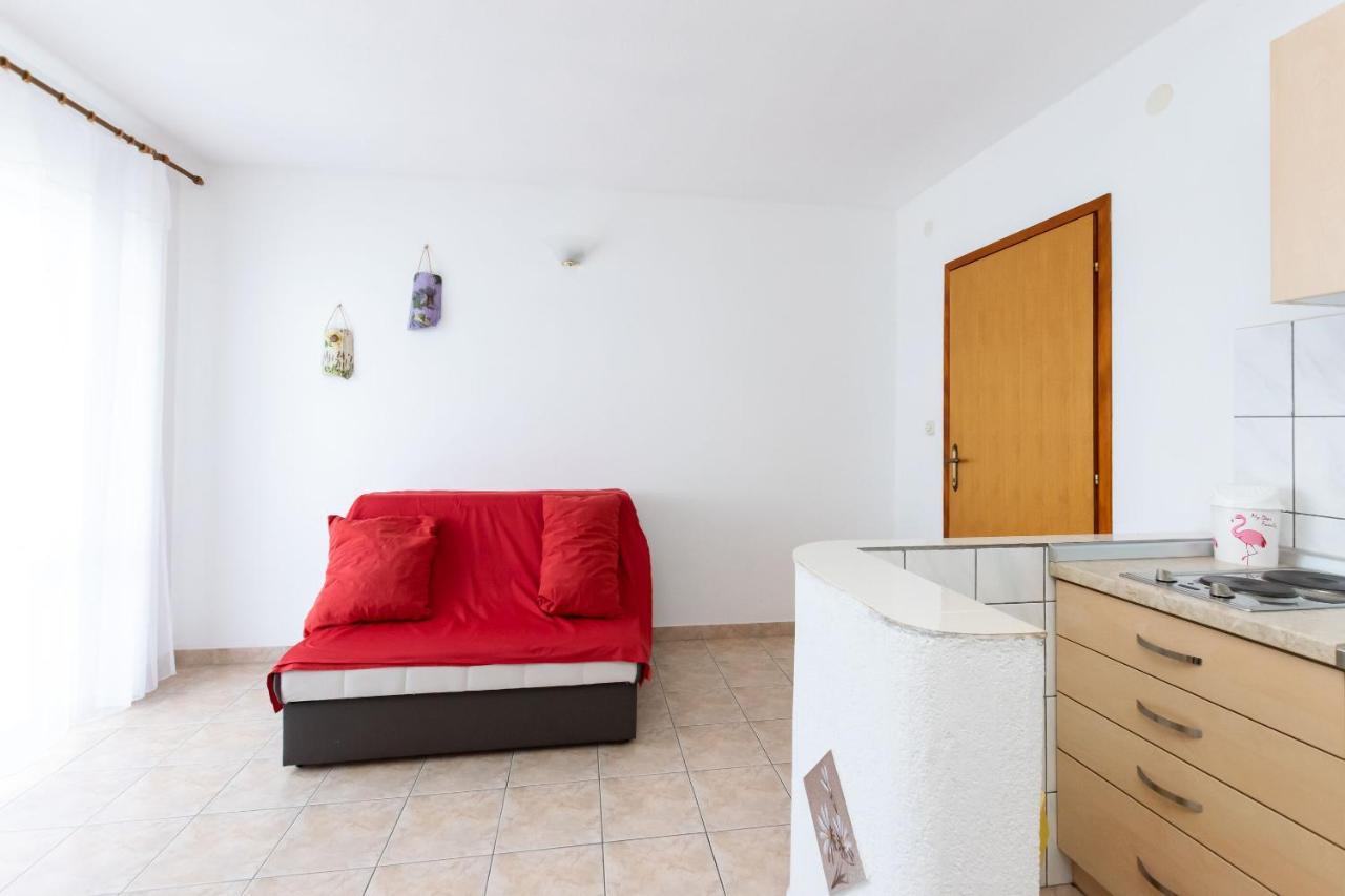 Apartments Biserka Barbat na Rabu Екстериор снимка